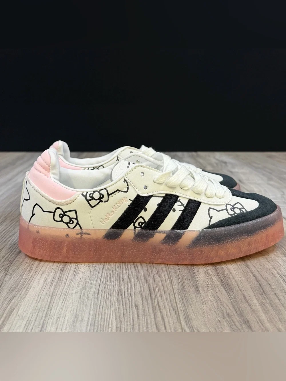 adidas Sambae Hello Kitty Platform Shoes Womens 6.5 Off White Black IG4450 NEW